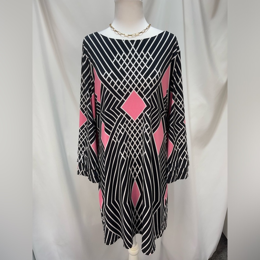 Geometric Black/Dark Navy and Pink 3/4 sleeve Dress stretch women’s size M